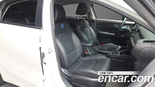 Kia K3 Prestige 2019 — фото 12