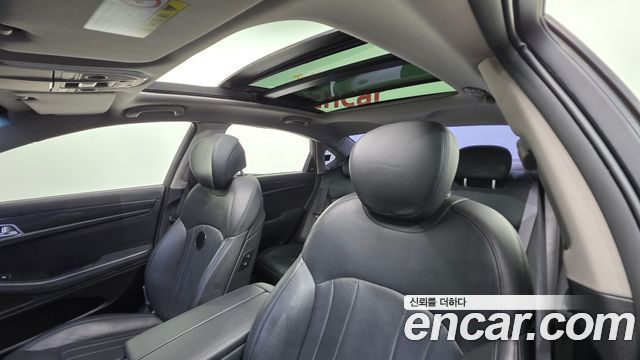Genesis G80 3.3 GDI AWD Luxury 2017 — фото 11