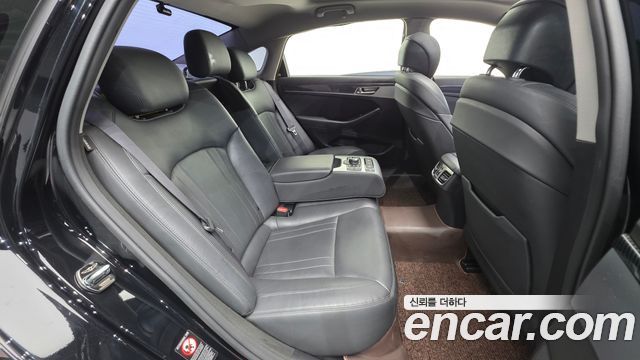 Genesis G80 3.3 GDI AWD Luxury 2017 — фото 29