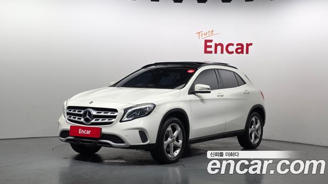 Mercedes-Benz GLA-Class (X156) GLA220
