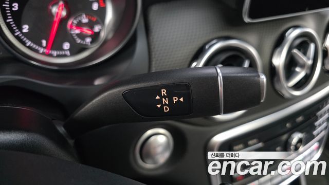 Mercedes-Benz GLA-Class (X156) GLA220 2018 — фото 9