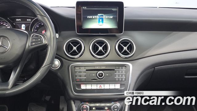 Mercedes-Benz GLA-Class (X156) GLA220 2018 — фото 13