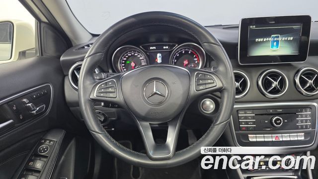 Mercedes-Benz GLA-Class (X156) GLA220 2018 — фото 14