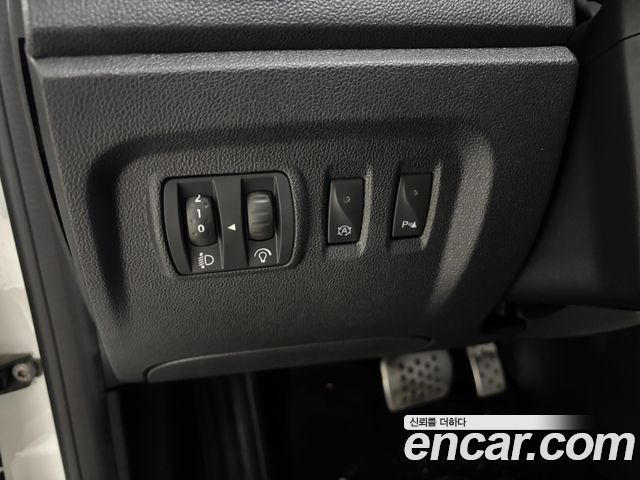 Renault Korea QM3 RE Signature 2017 — фото 16