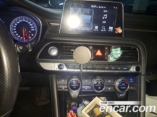 Genesis G70 2.0T Advanced 2019 — фото 13