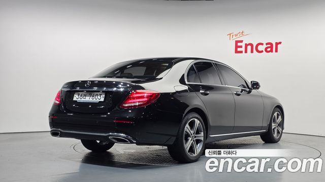 Mercedes-Benz E-Class (W213) E300 4MATIC Avnatgarde 2018 — фото 2