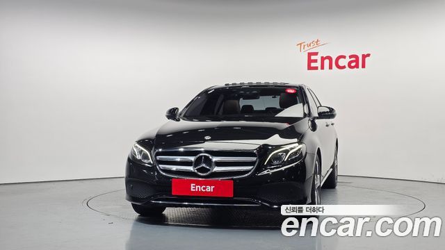 Mercedes-Benz E-Class (W213) E300 4MATIC Avnatgarde 2018 — фото 3