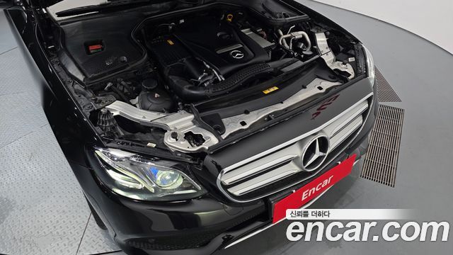 Mercedes-Benz E-Class (W213) E300 4MATIC Avnatgarde 2018 — фото 6
