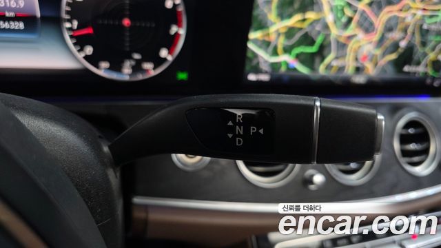 Mercedes-Benz E-Class (W213) E300 4MATIC Avnatgarde 2018 — фото 9