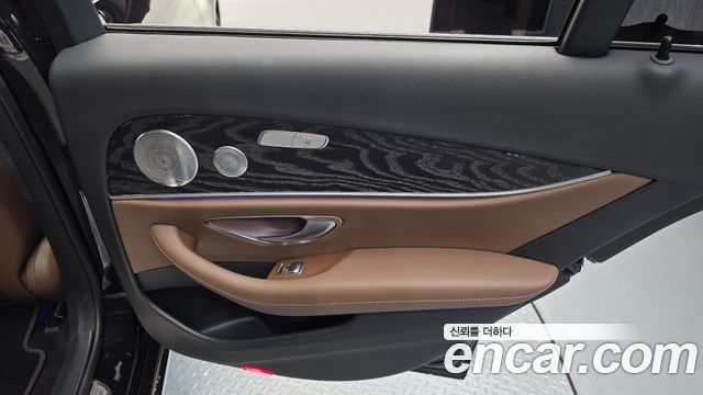 Mercedes-Benz E-Class (W213) E300 4MATIC Avnatgarde 2018 — фото 25