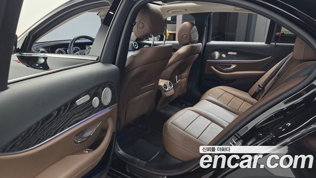 Mercedes-Benz E-Class (W213) E300 4MATIC Avnatgarde 2018 — фото 26
