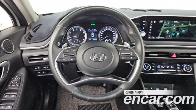 Hyundai Sonata (DN8) 2.0 Premium Family 2020 — фото 13