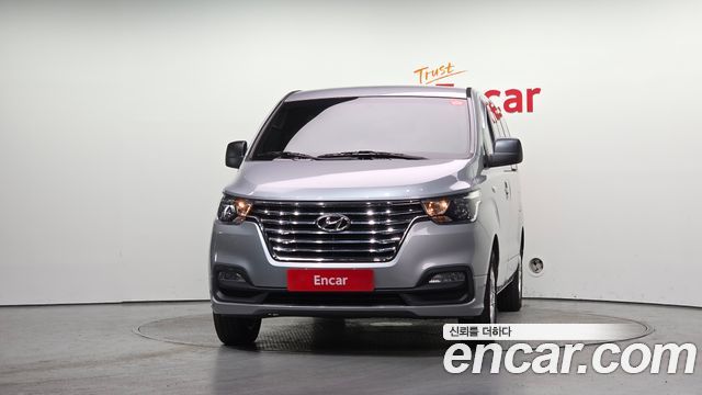 Hyundai Grand Starex 12-Seater LPi Smart 2019 — фото 3