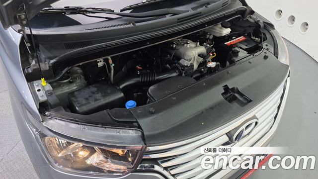 Hyundai Grand Starex 12-Seater LPi Smart 2019 — фото 6