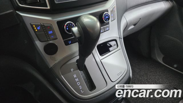 Hyundai Grand Starex 12-Seater LPi Smart 2019 — фото 9