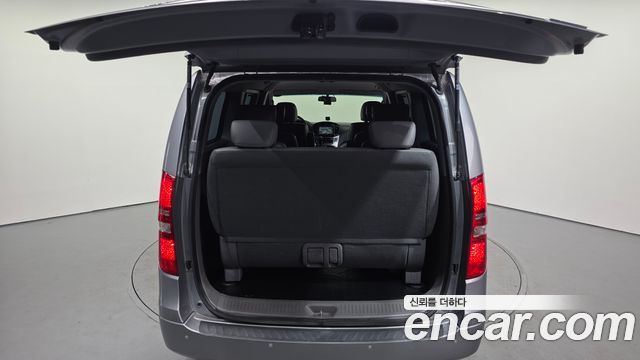 Hyundai Grand Starex 12-Seater LPi Smart 2019 — фото 20