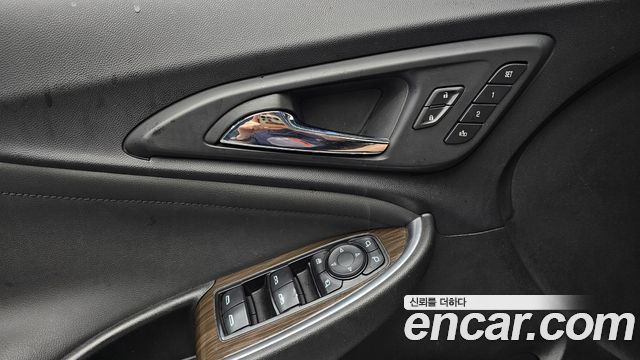 Chevrolet Malibu 1.3 Turbo Premier 2019 — фото 27