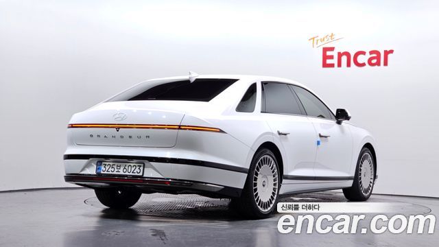 Hyundai Grandeur (GN7) 2,5 Gasoline 2WD Calligraphy 2025 — фото 2