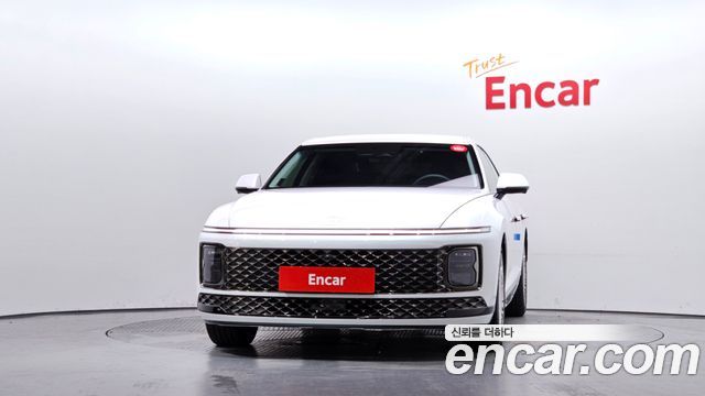 Hyundai Grandeur (GN7) 2,5 Gasoline 2WD Calligraphy 2025 — фото 3