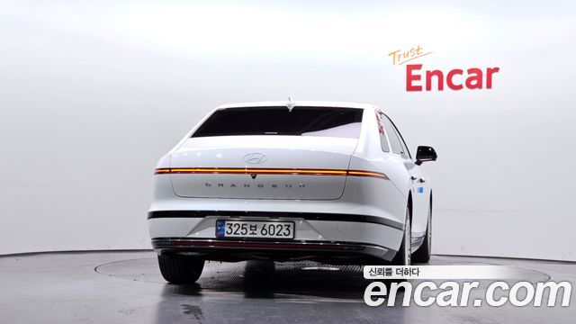 Hyundai Grandeur (GN7) 2,5 Gasoline 2WD Calligraphy 2025 — фото 4
