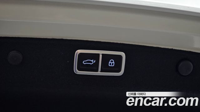 Hyundai Grandeur (GN7) 2,5 Gasoline 2WD Calligraphy 2025 — фото 16