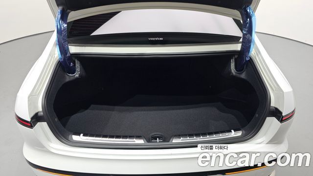 Hyundai Grandeur (GN7) 2,5 Gasoline 2WD Calligraphy 2025 — фото 17