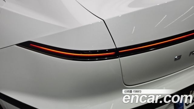 Hyundai Grandeur (GN7) 2,5 Gasoline 2WD Calligraphy 2025 — фото 23