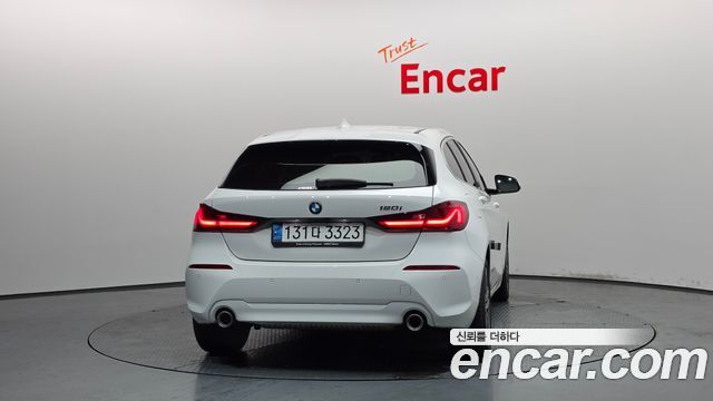 BMW 1 Series (F40) 120i Advantage 2021 — фото 4