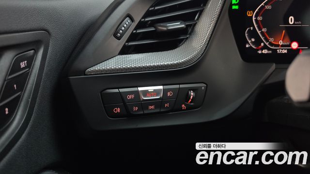 BMW 1 Series (F40) 120i Advantage 2021 — фото 17