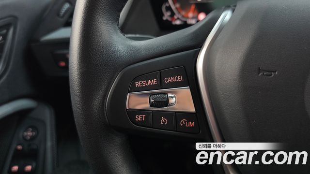 BMW 1 Series (F40) 120i Advantage 2021 — фото 21