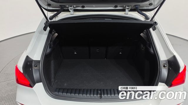 BMW 1 Series (F40) 120i Advantage 2021 — фото 24