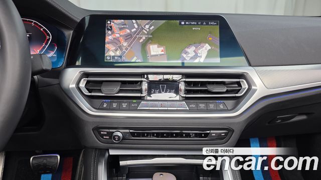 BMW 4 Series (G22) 420i M Sport Convertible 2022 — фото 13
