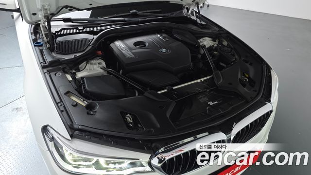 BMW 5 Series (G30) 530i xDrive M Sport Package Plus 2017 — фото 6