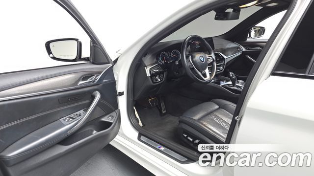 BMW 5 Series (G30) 530i xDrive M Sport Package Plus 2017 — фото 10