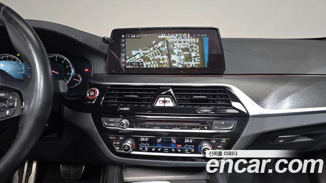 BMW 5 Series (G30) 530i xDrive M Sport Package Plus 2017 — фото 14