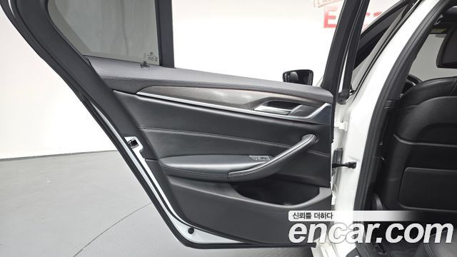 BMW 5 Series (G30) 530i xDrive M Sport Package Plus 2017 — фото 25