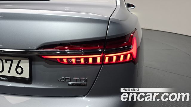 Audi A6 (C8) 40 TDI Quattro Premium 2021 — фото 23
