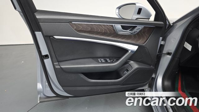 Audi A6 (C8) 40 TDI Quattro Premium 2021 — фото 24
