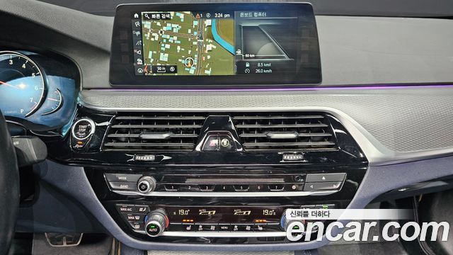 BMW 5 Series (G30) 530i M Sport Package 2017 — фото 15