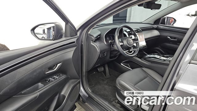Hyundai Tucson (NX4) Gasoline 1.6 Turbo 4WD Premium 2023 — фото 10
