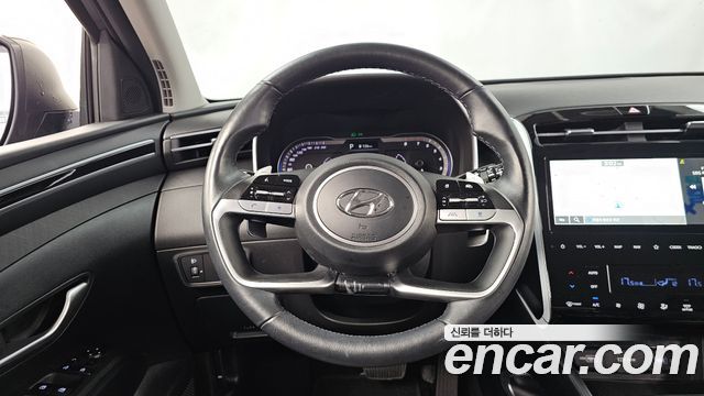 Hyundai Tucson (NX4) Gasoline 1.6 Turbo 4WD Premium 2023 — фото 13
