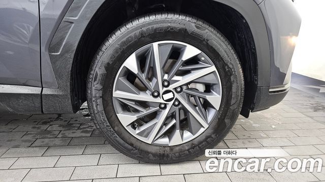 Hyundai Tucson (NX4) Gasoline 1.6 Turbo 4WD Premium 2023 — фото 21