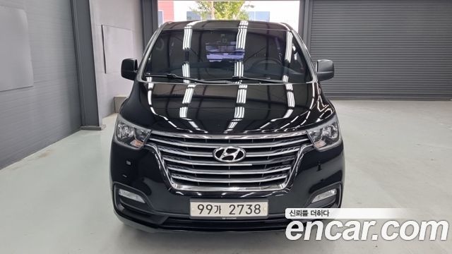 Hyundai Grand Starex Van 5-Seater Smart 2021 — фото 3