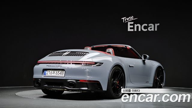 Porsche 911 (992) Carrera 4 GTS Cabriolet 2023 — фото 2
