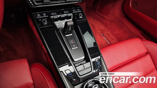 Porsche 911 (992) Carrera 4 GTS Cabriolet 2023 — фото 9