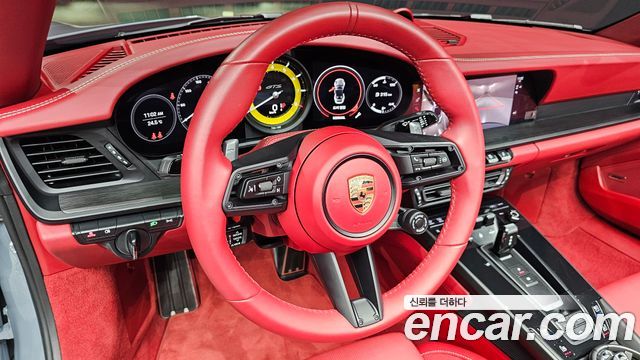 Porsche 911 (992) Carrera 4 GTS Cabriolet 2023 — фото 12