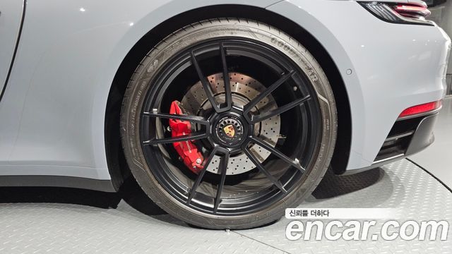 Porsche 911 (992) Carrera 4 GTS Cabriolet 2023 — фото 21