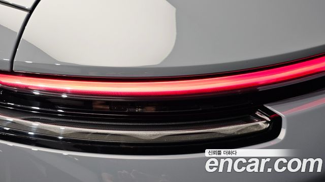 Porsche 911 (992) Carrera 4 GTS Cabriolet 2023 — фото 23