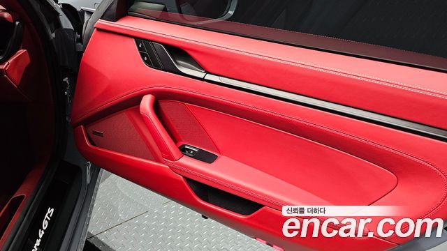 Porsche 911 (992) Carrera 4 GTS Cabriolet 2023 — фото 25