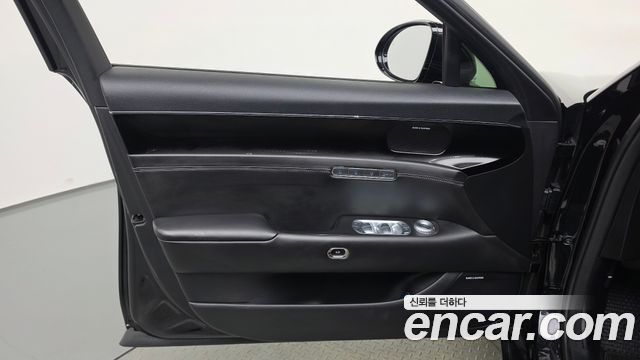 Genesis G90 (RS4) Gasoline 3.5 Turbo 2WD 2023 — фото 24